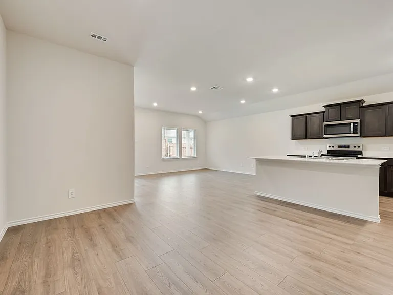 3405 Marie Dr — Photo 3
