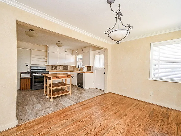 2821 Eastgrove Ln — Photo 8