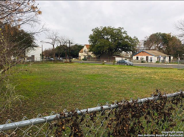 1st image of 839 Porter St