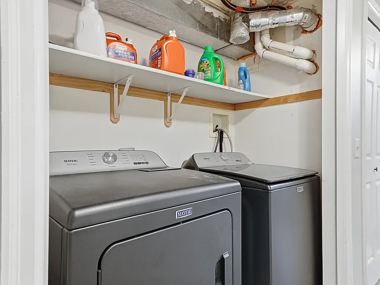 3838 Regent Ave N #3838 — Photo 15