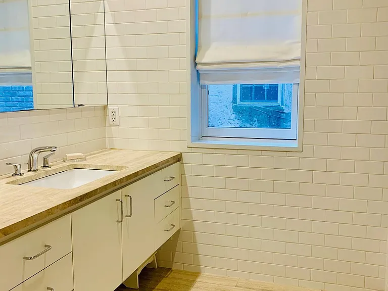 323 Pine St #1F — Photo 19