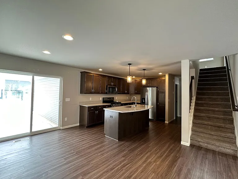 1851 Summerfield Way — Photo 7