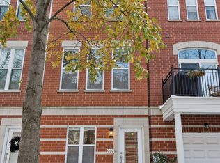 2721 W Dakin St, Chicago, IL 60618