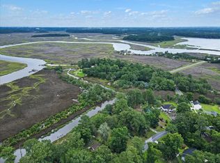 1439 Lake Dr, Midway, GA 31320