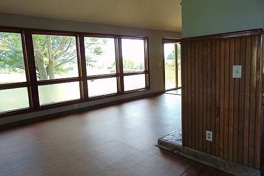 View from Foyer of 21x18 Great Room.