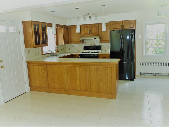3rd image of 151 Catskill Ave #1