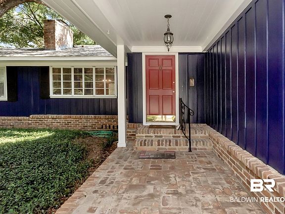 3rd image of 2101 Upham Pl