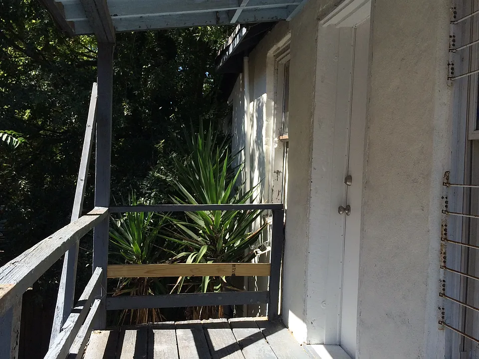 79-C Nassau Porch