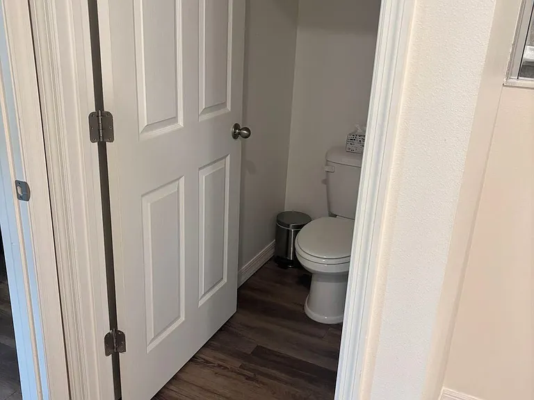 647 Airoso Rd SE — Photo 18