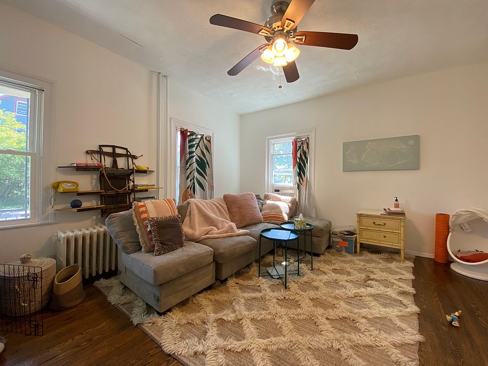 1st image of 40 N Chestnut St APT 1
