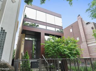1429 W Wolfram St, Chicago, IL 60657