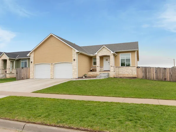 704 N Redbud Ave, Valley Center, KS 67147