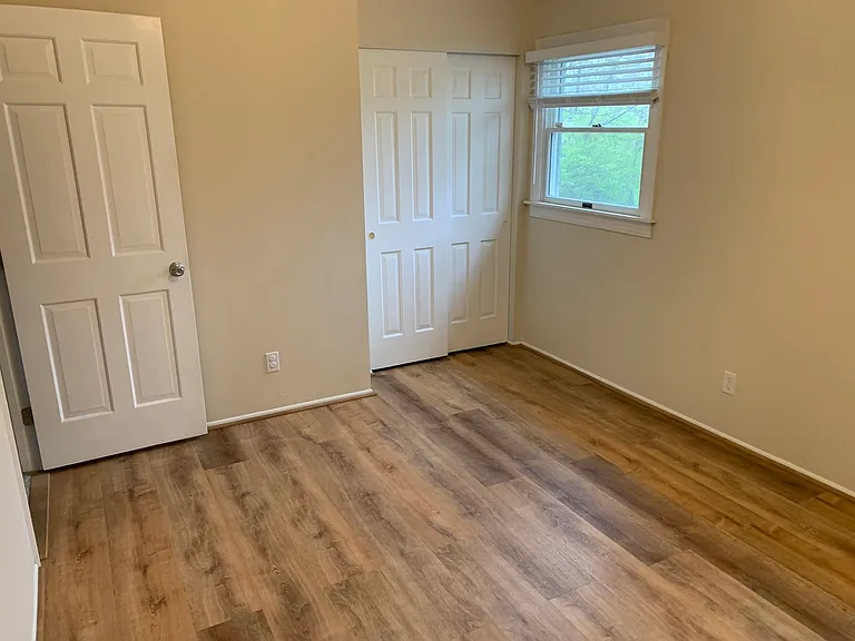 6476 Wardwood Ct — Photo 40