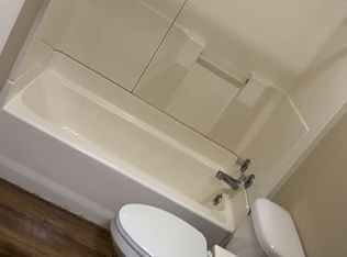 1009 Meadow Hills Dr, Mc Leansboro, IL 62859