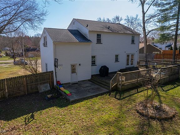 4th image of 2640 Gladwae Dr