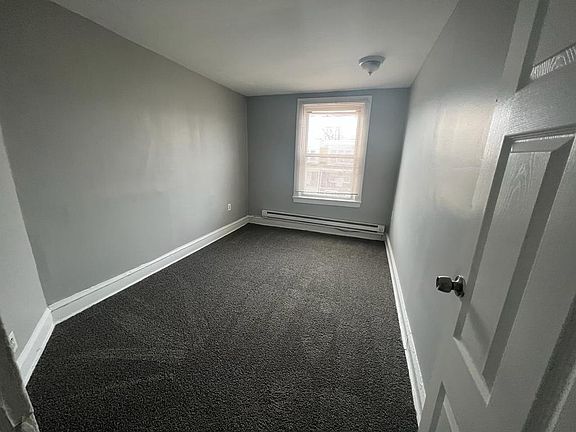 5th image of 6400 Dickens Ave #28G