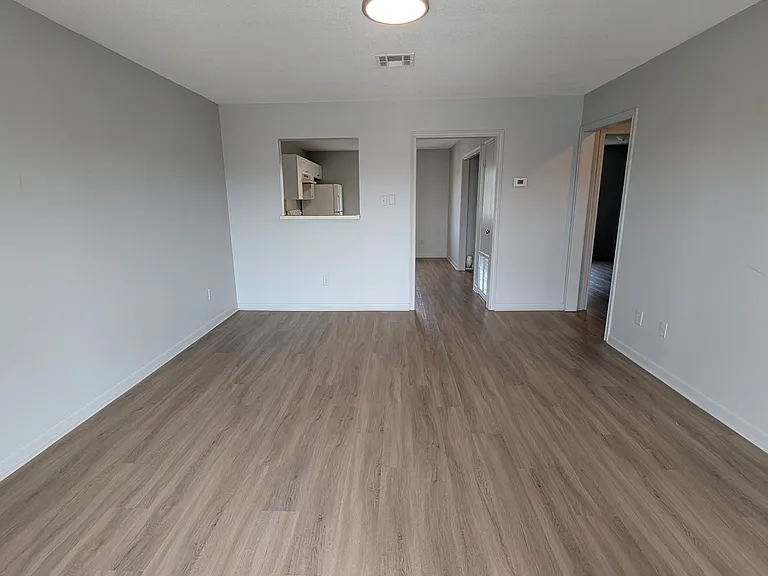 111 Cantal Dr — Photo 1