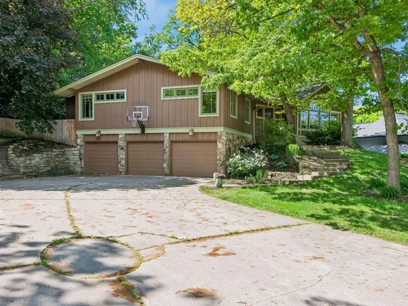 6201 Scotia Dr, Edina, MN 55439