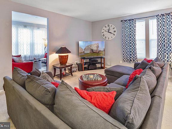 2nd image of 250 Saffron Cir