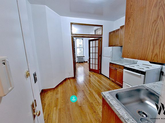 4th image of 98 Saint Marks Pl APT 2B