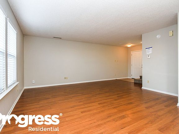 4th image of 1905 Southernwood Ln