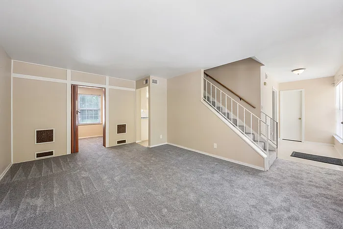 6704 Dubuque Ln — Photo 8