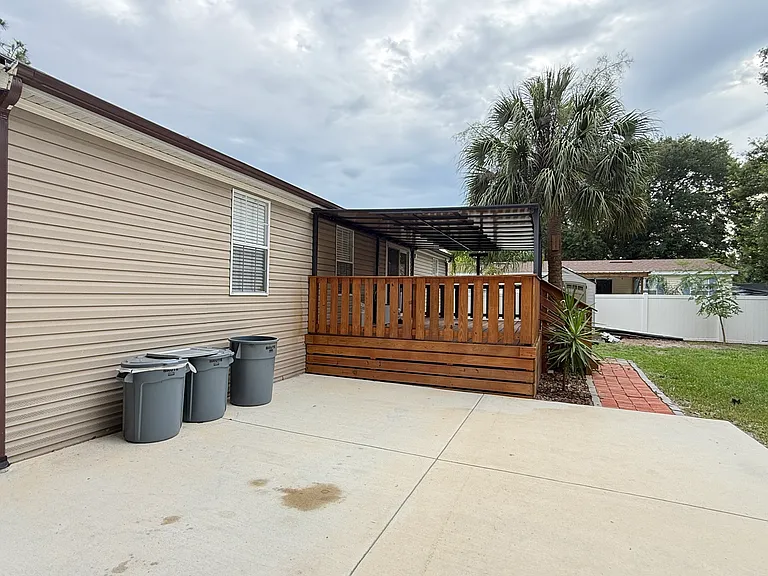 10406 Brussels Dr — Photo 4