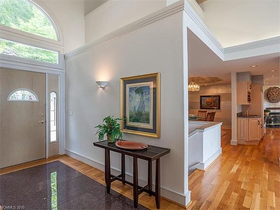 5th image of 4 Hickory Vista Ln