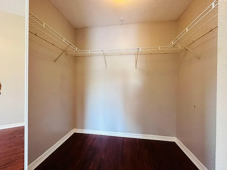 5535 Metrowest Blvd #204 — Photo 20