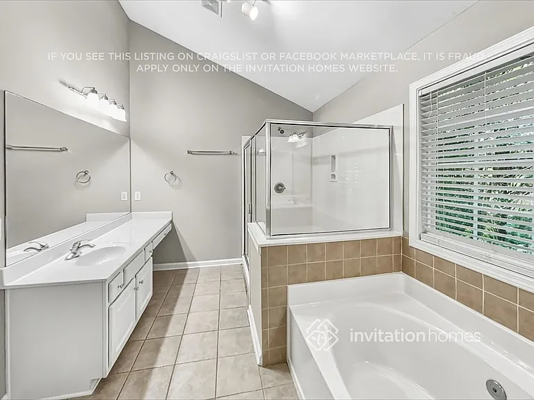 8920 Watersedge Ct — Photo 12