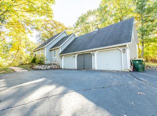 105 Evergreen Ln, Twin Lakes, WI 53181