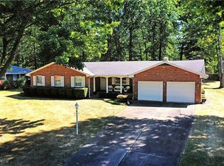 7645 E Parkside Dr, Youngstown, OH 44512