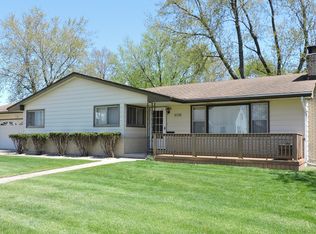 635 Catalpa St, Beecher, IL 60401