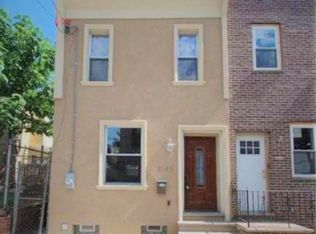 2145 Fernon St, Philadelphia, PA 19145