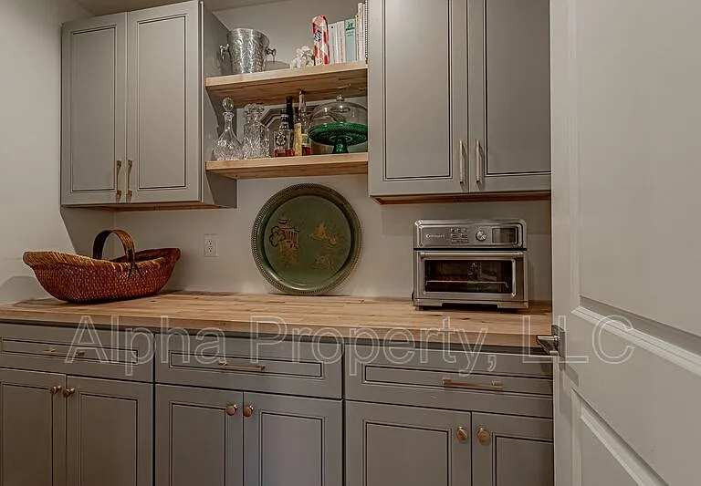 804 N Weston St — Photo 24