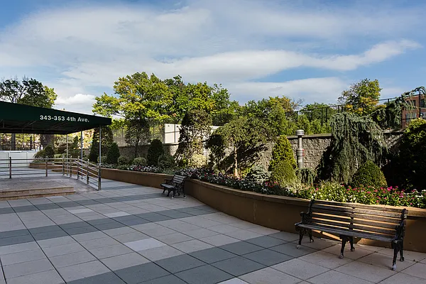 Sold by Brooklyn Real Inc | media 9