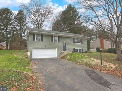 1833 Larchmont Ln, Lancaster, PA, 17601