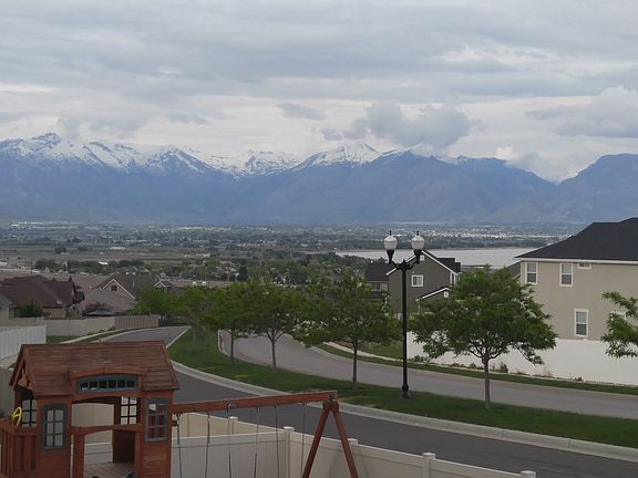 3rd image of 451 W Misty Sage Way