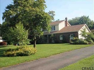 1520 Maplecrest Dr, Castleton, NY 12033