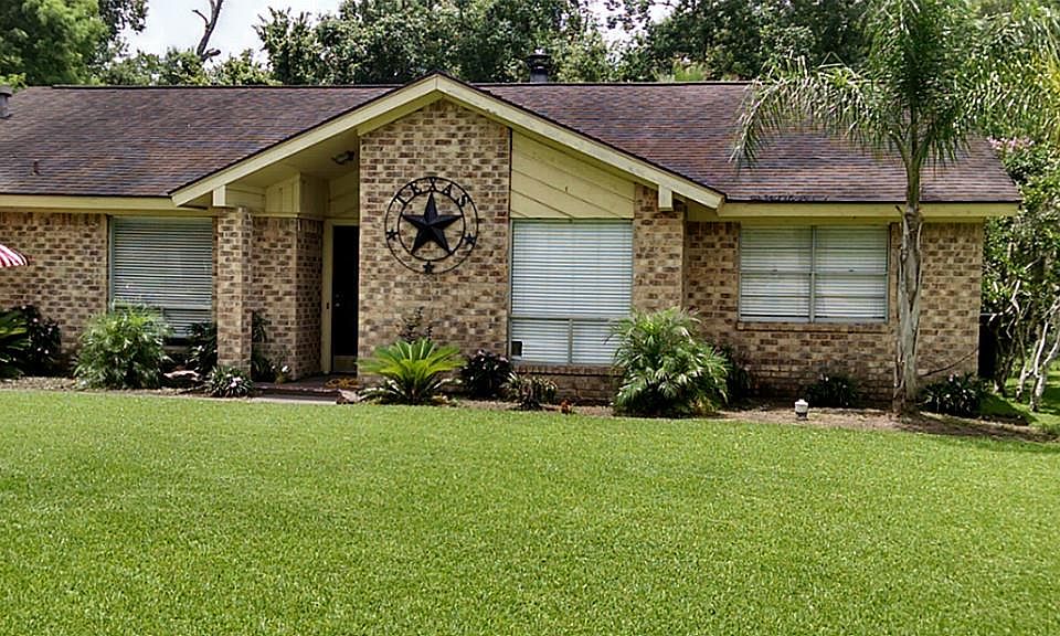 1st image of 62 Shady Oak Ct