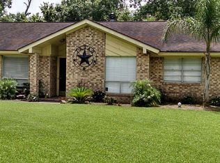 62 Shady Oak Ct, Alvin, TX 77511