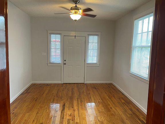 2nd image of 4221-23 Baudin St #2