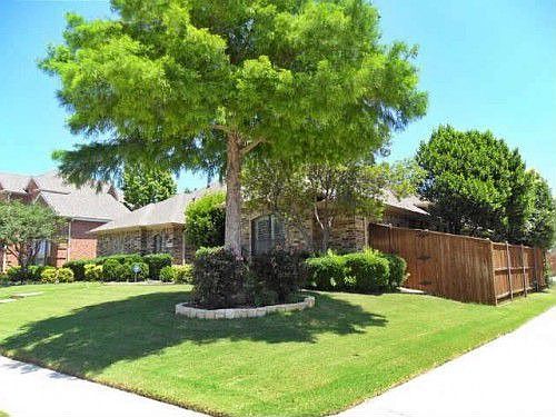 1st image of 2404 Creekview Dr