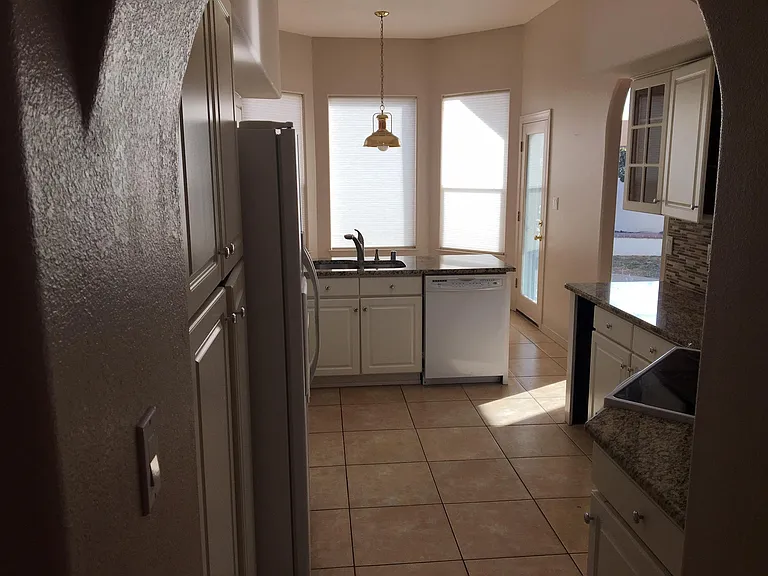 11904 Summertree Rd NE — Photo 18