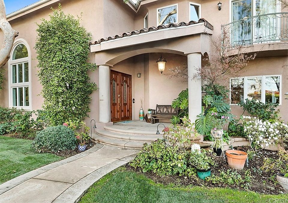 1st image of 5051 Gaviota Ave