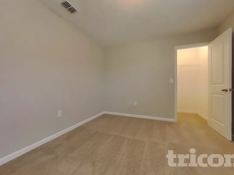 15619 Merlin Ave — Photo 9