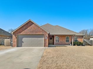 5635 Garnet Dr, Springdale, AR 72764