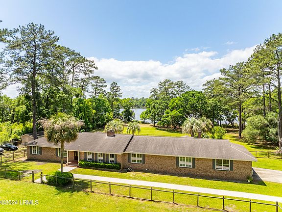4th image of 7594 Biddie Lane Lane