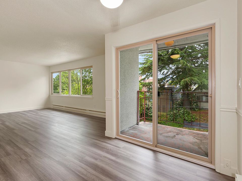 1st image of 1808 E Thomas St #20993717