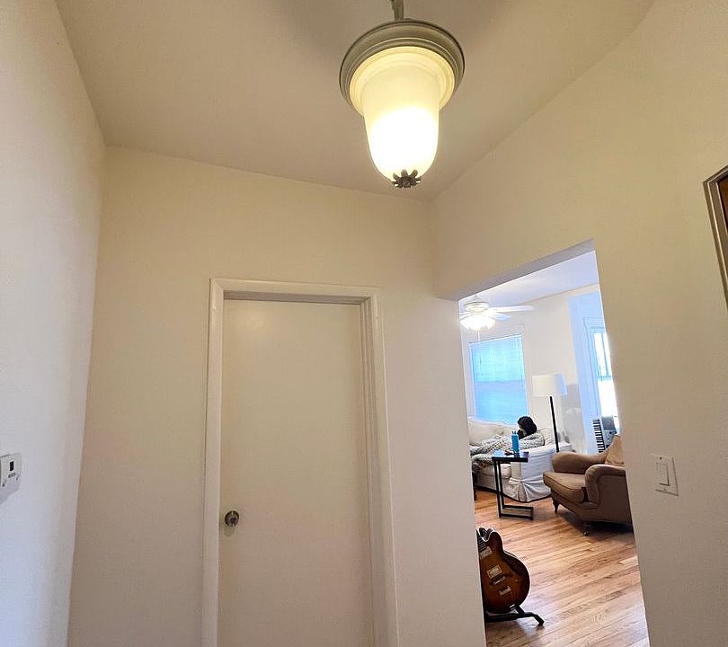1st image of 4750 N Malden St #3N